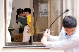 Rủ bạn thân về nhà "ngủ"