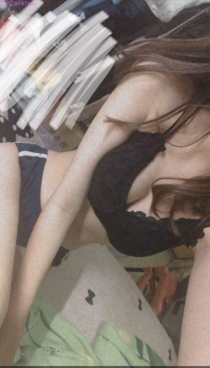 Nữ thần Internet ngực bự "Youyou" và video sex riêng tư của bạn trai bị rò rỉ ~ lụa đen rách tung tóe thúc mạnh...